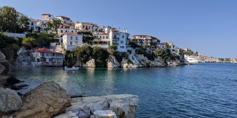 TravellingSouk-Skiathos-mer-Egee.jpg