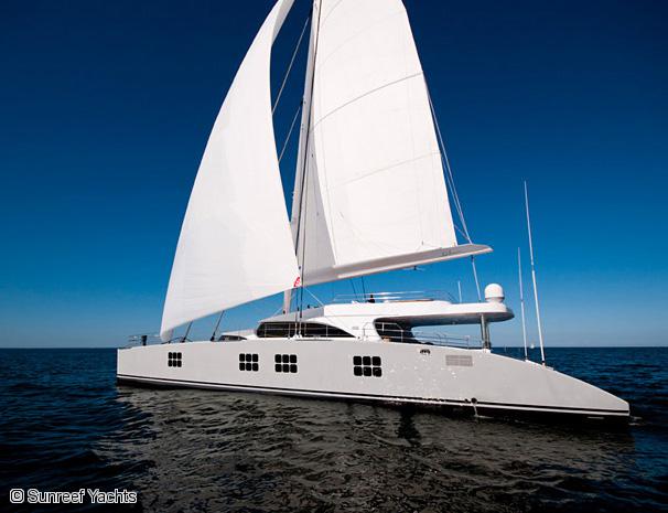 croisiere-yacht-de-luxe-Sunreef-102-navigation