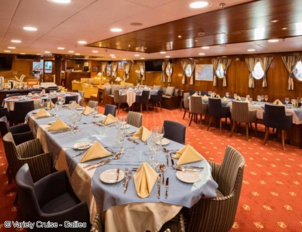 goelette-galileo-variety-cruise-salon-interieur-diner