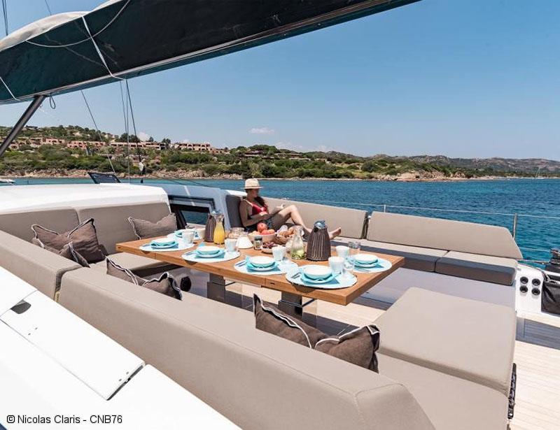 yacht-de-luxe-cnb-76-neyina-carre-exterieur
